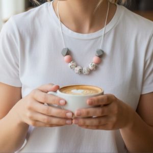 שרשרת הנקה- שירה