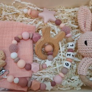 ארנבת ורודה (עם שם התינוק/ת)